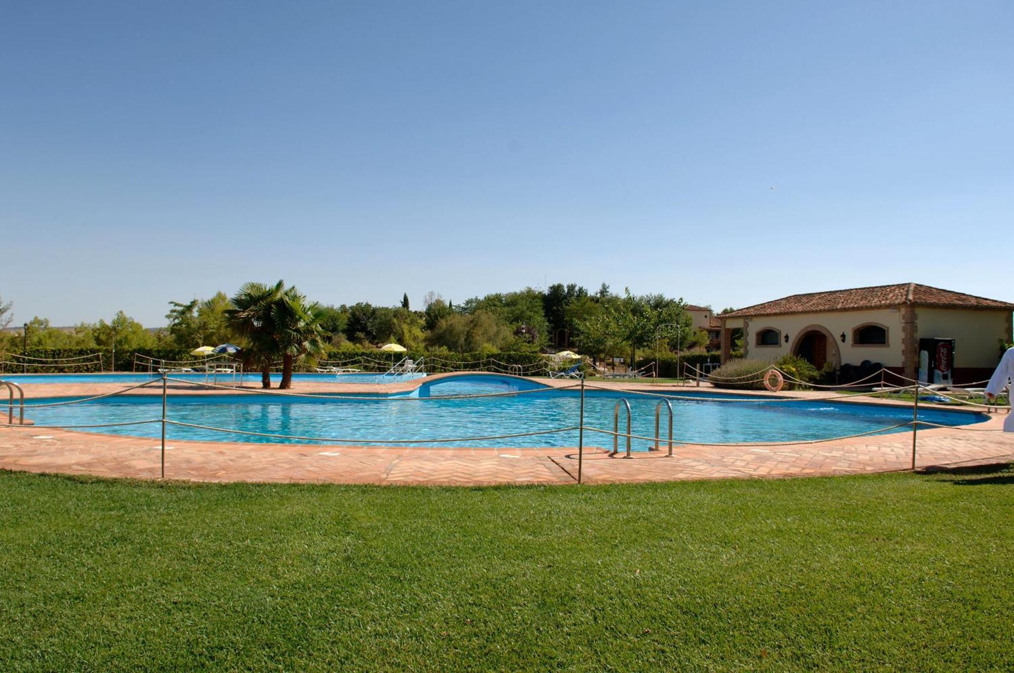 Balneario Cervantes Santa Cruz De Mudela Exteriör bild